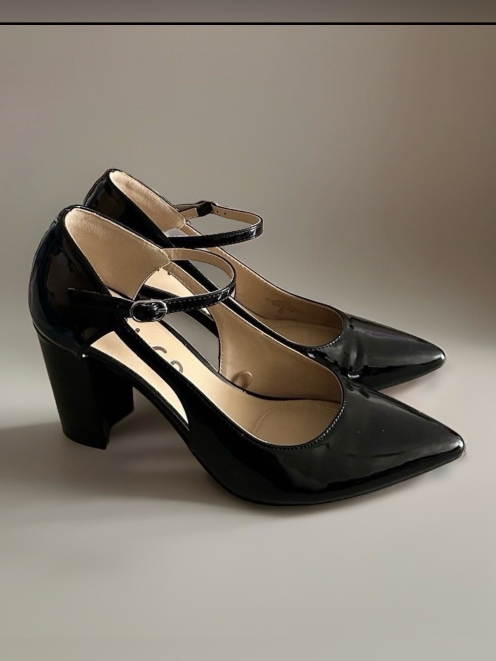 Unisa Milago Black Patent Mary Jane Pointed Block Heel Pumps.~8.5